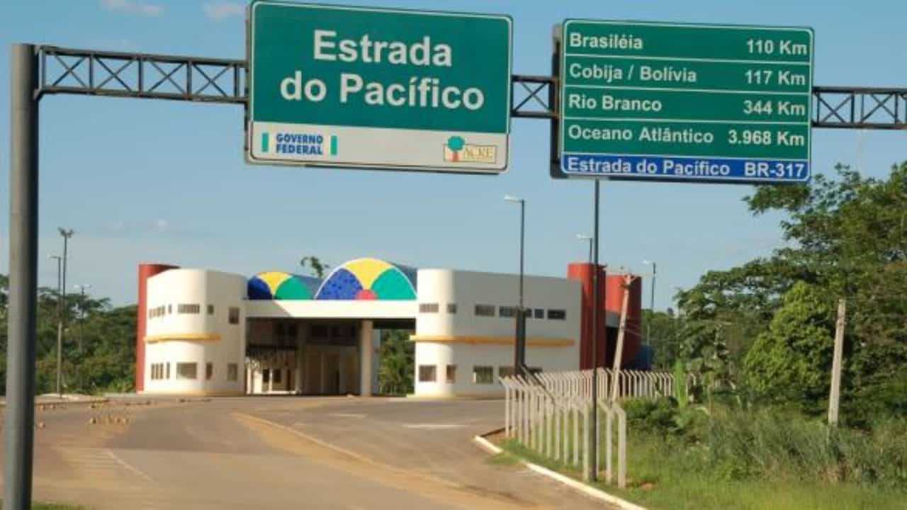 Cidade de fronteira no Acre declara emergência devido ao fluxo de migrantes, Acre