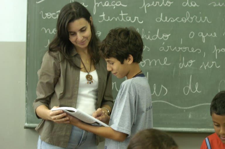 MEC lança curso de capacitação para educadores que atuam na alfabetização